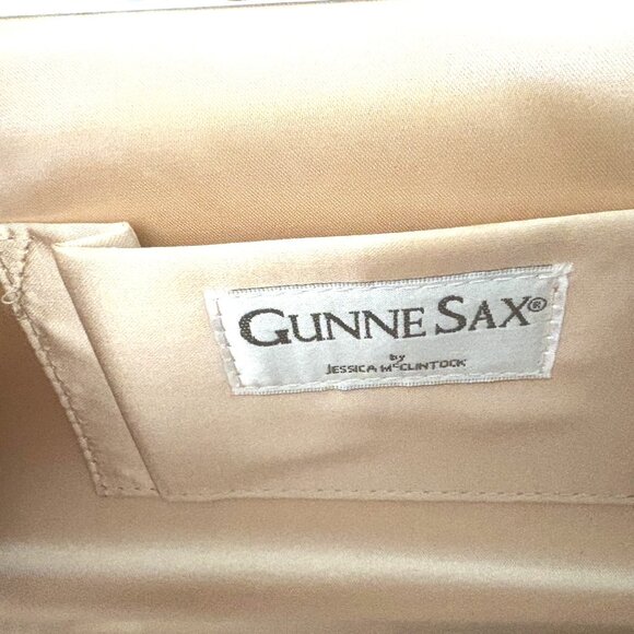 Gunne Sax by Jessica McClintock Mesh Sling Covered Clutch/Crossbody EUC - Picture 12 of 12